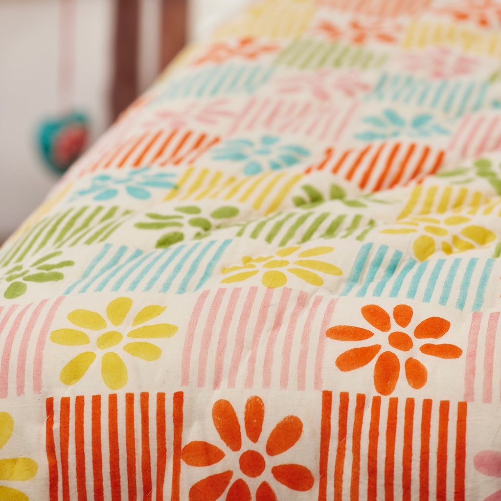 Daisy Check Block Print Double Quilt